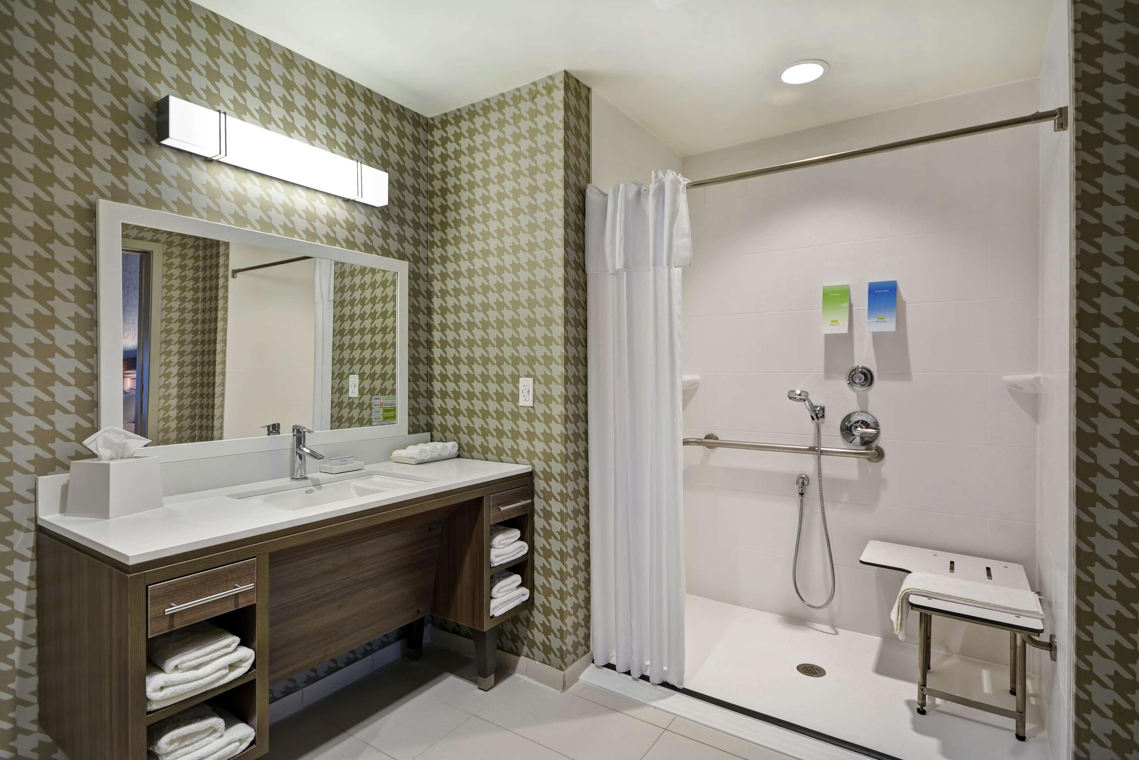 Home2 Suites By Hilton Carbondale Bagian luar foto