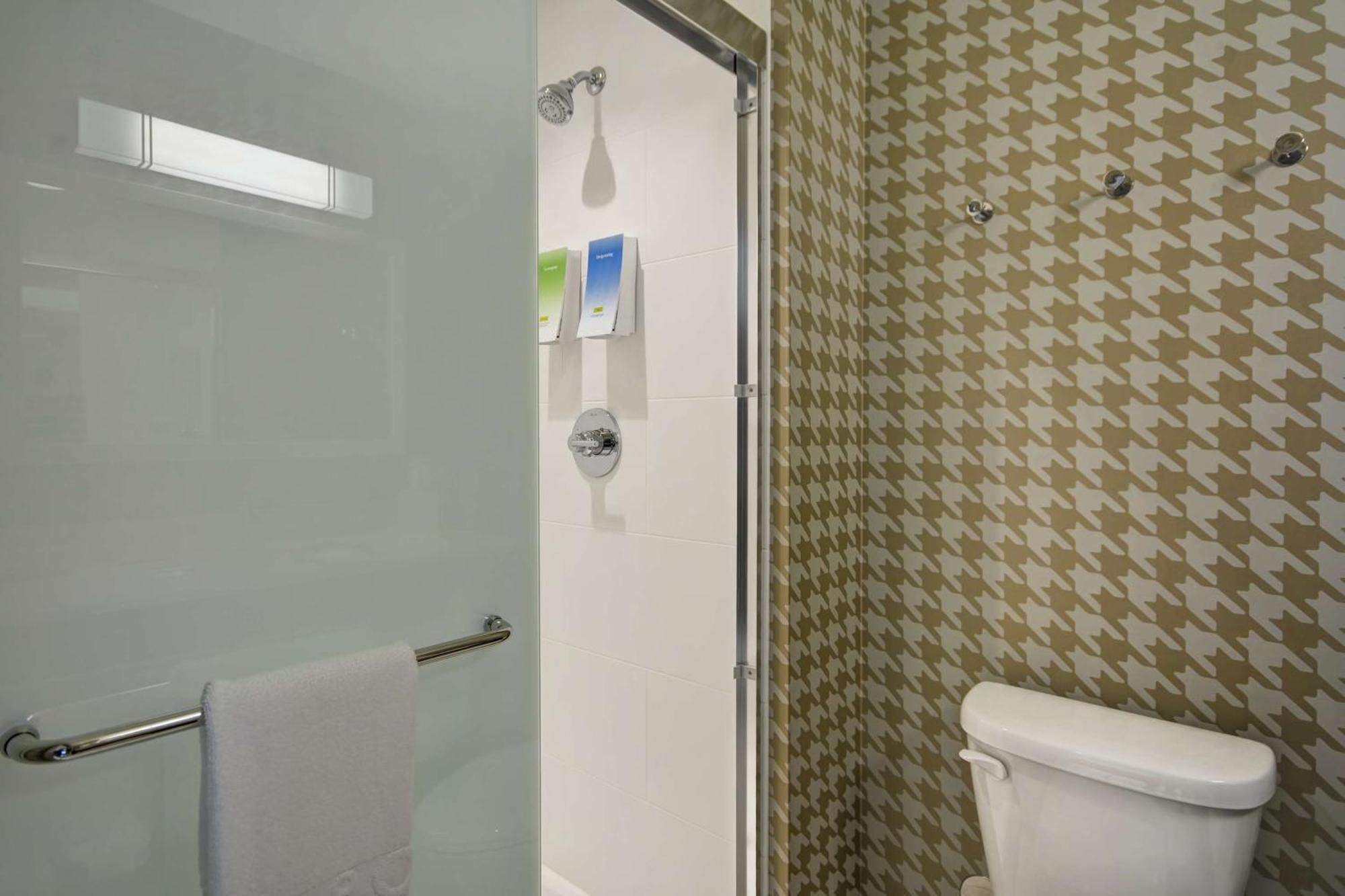 Home2 Suites By Hilton Carbondale Bagian luar foto