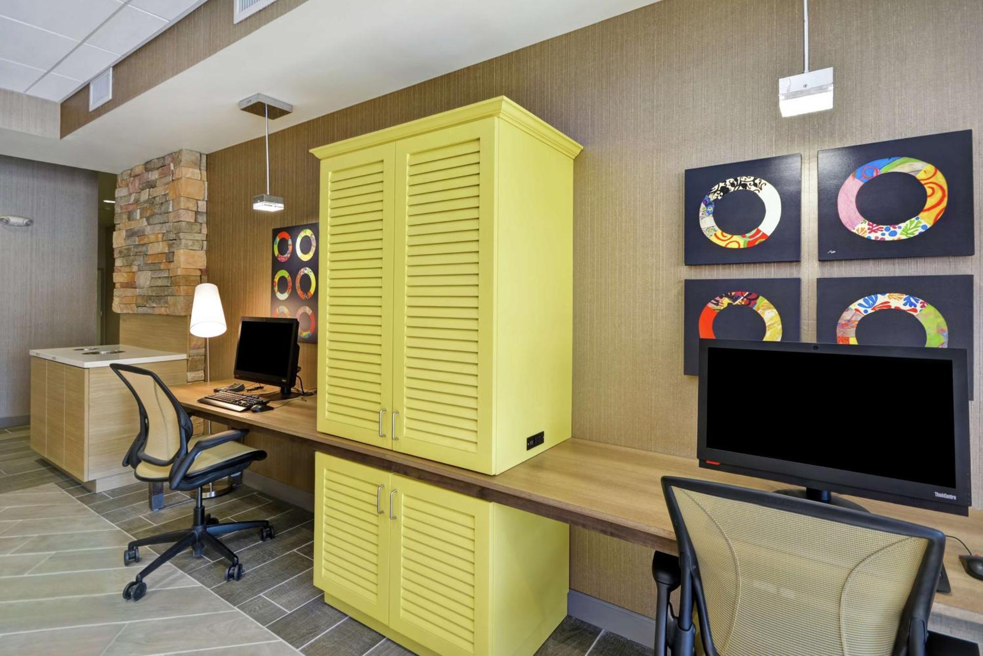 Home2 Suites By Hilton Carbondale Bagian luar foto