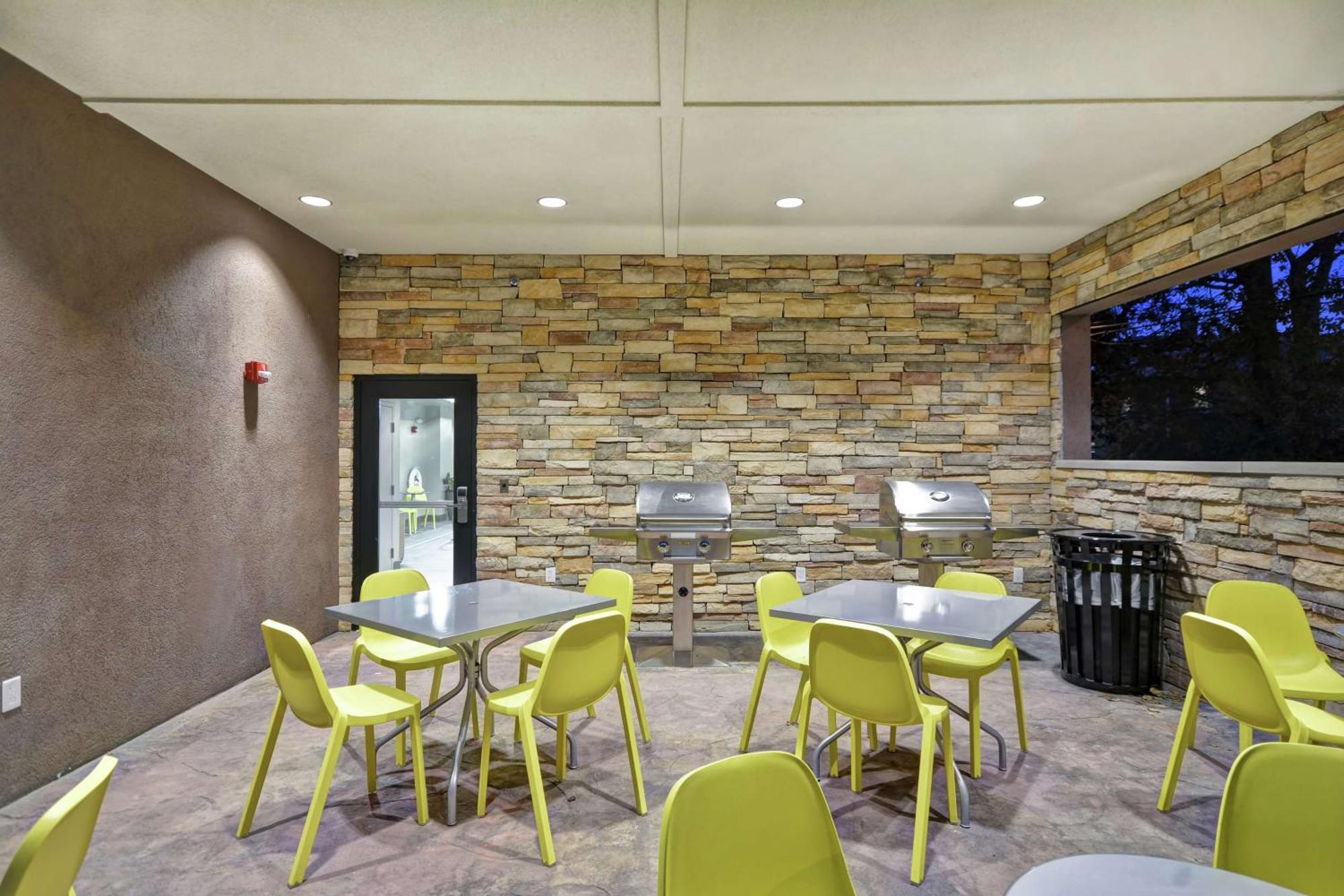 Home2 Suites By Hilton Carbondale Bagian luar foto